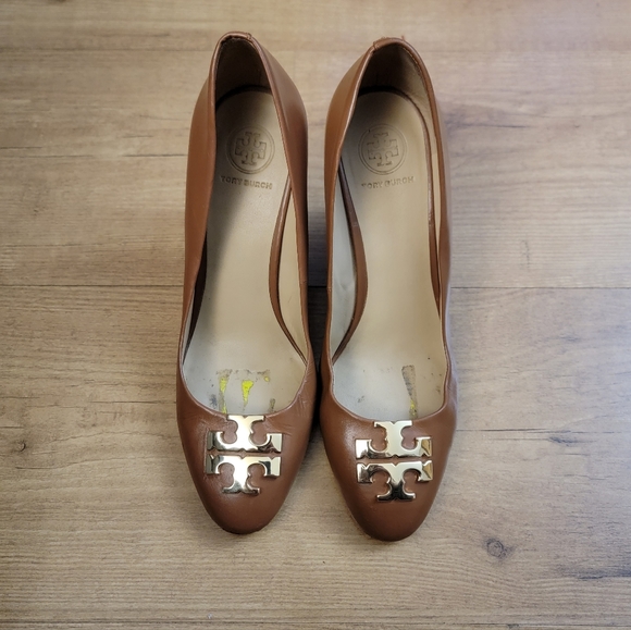 Tory Burch Brown Leather Raleigh Medallion Gold Wedge Heels - Picture 3 of 11